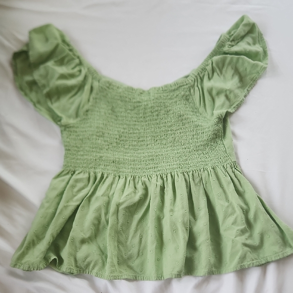 Green Ruffle Top - Picture 3 of 3